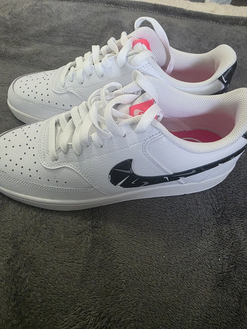 White Low-Top Sneakers with Pink Tongue Accent - Picture 2 of 6